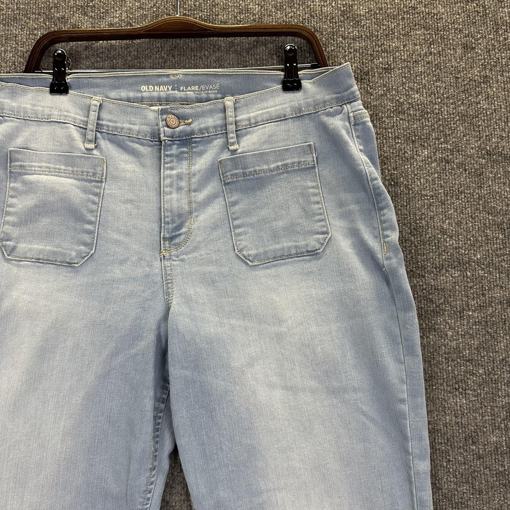 Old Navy Jeans Womens 16 Regular Light Wash Flare Crop Mid Rise Stretch Denim - Picture 2 of 14